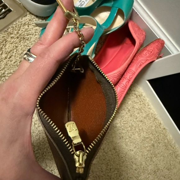Louis Vuitton Brown Monogram Key Holder - Picture 9 of 11